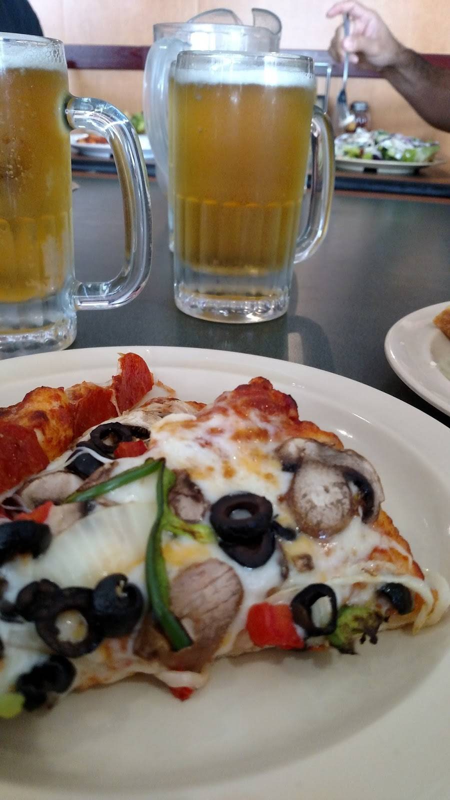 Round Table Pizza | meal delivery | 2408 W Victory Blvd, Burbank, CA 91506, USA | 8188457613 OR +1 818-845-7613