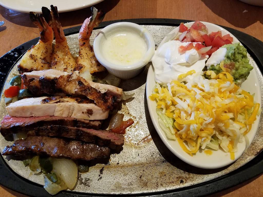 Uncle Julios Mexican From Scratch | restaurant | 15845 South La Grange Road, Orland Park, IL 60462, USA | 7089424700 OR +1 708-942-4700