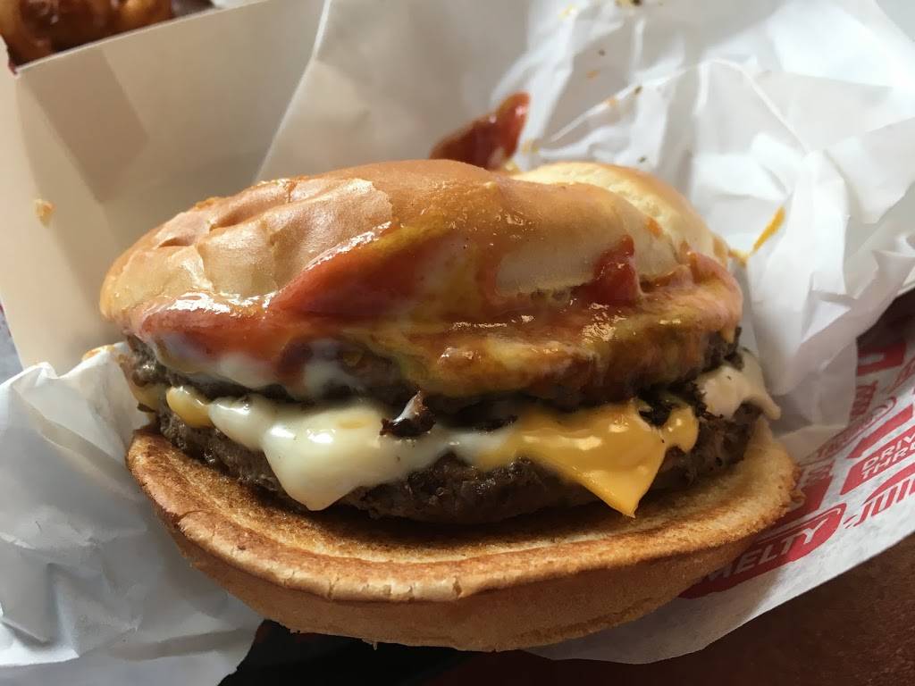 Jack in the Box | restaurant | 2225 Foothill Blvd, La Cañada Flintridge, CA 91011, USA | 8189571963 OR +1 818-957-1963