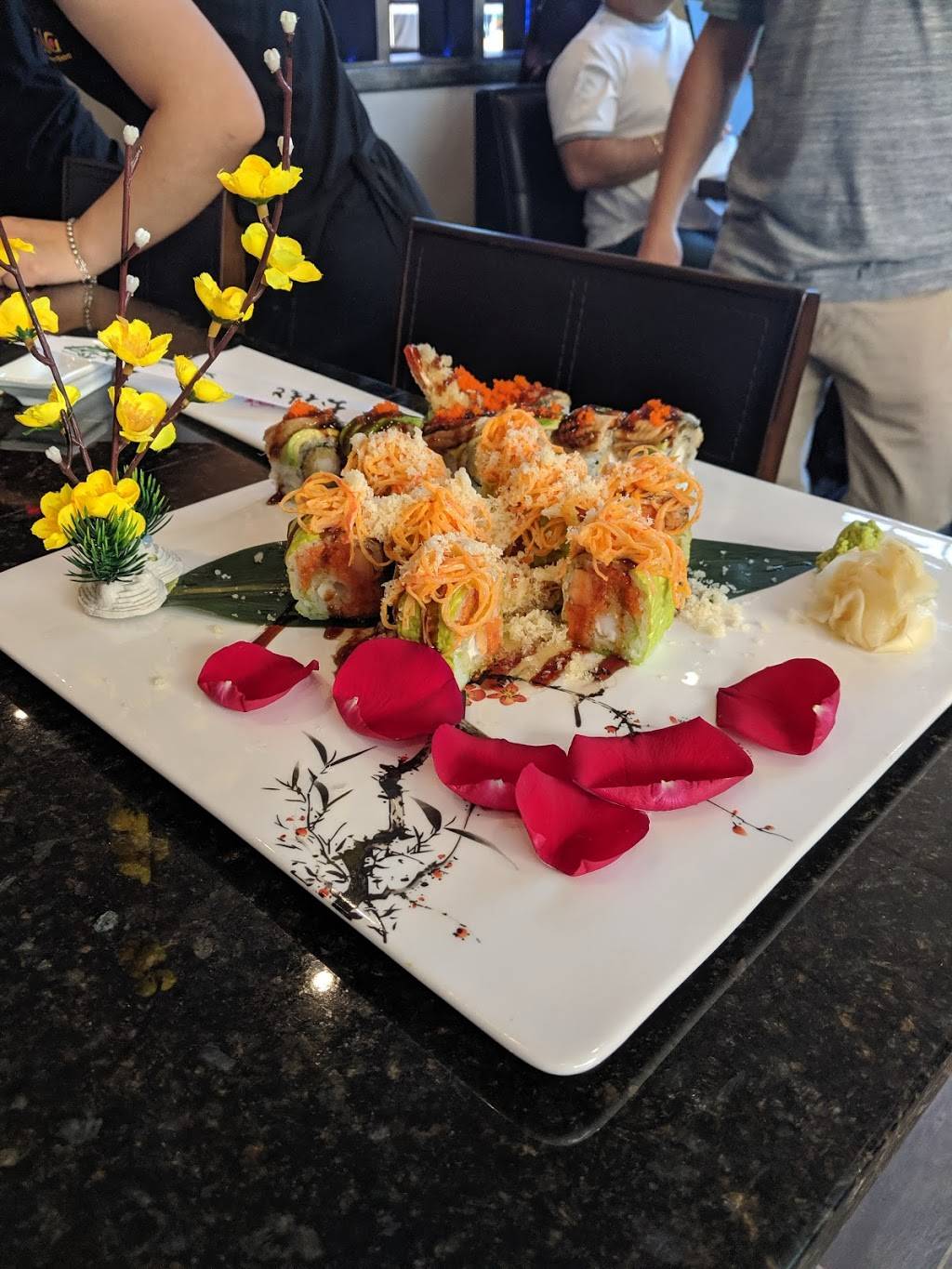 Kisso Asian Bistro | restaurant | 300 King St, Alexandria, VA 22314, USA | 7038881513 OR +1 703-888-1513