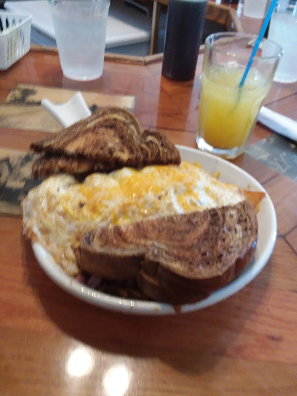 GALS Longbranch Bar & Grill | restaurant | 7509 Carmel Ave, Sparta, WI 54656, USA | 6082723591 OR +1 608-272-3591