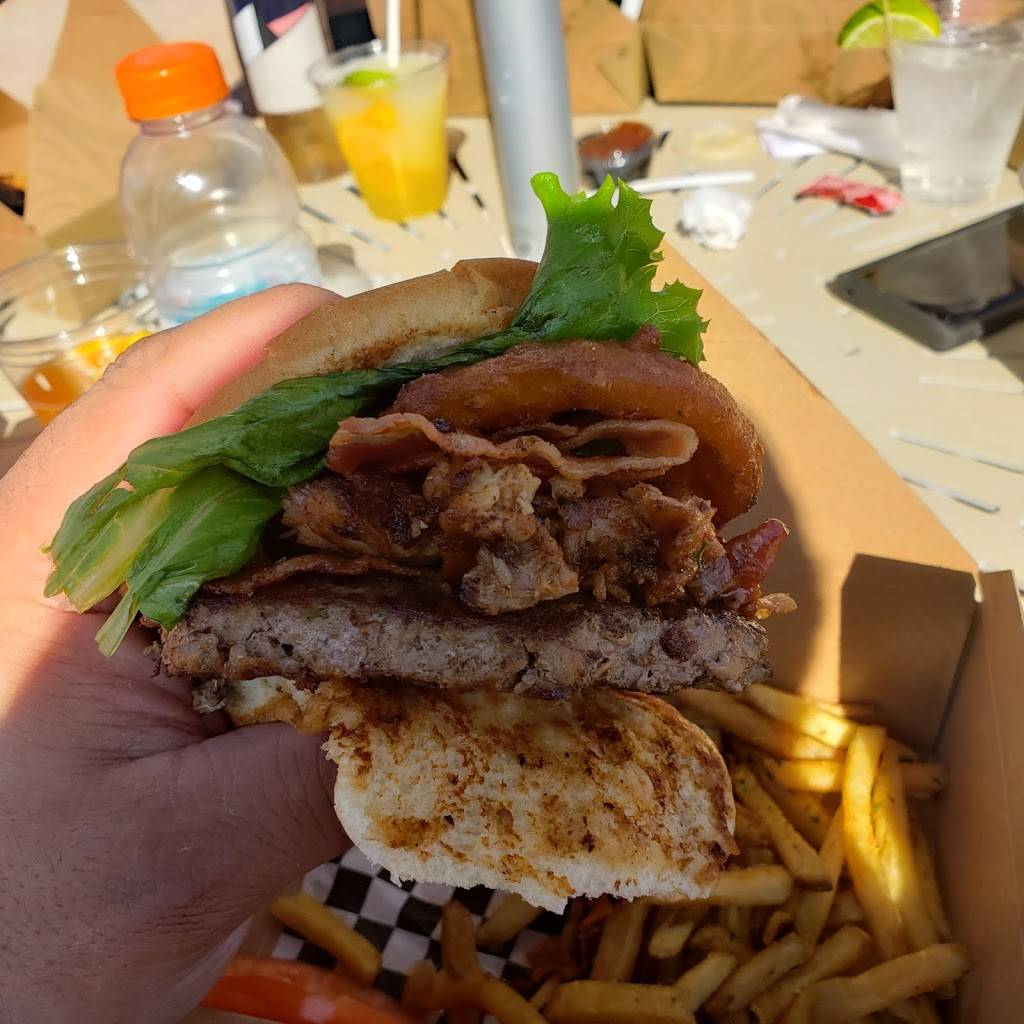 Zimmie’s Bar & Grill | restaurant | 8800 Vistana Centre Dr, Orlando, FL 32821, USA | 4072393100 OR +1 407-239-3100