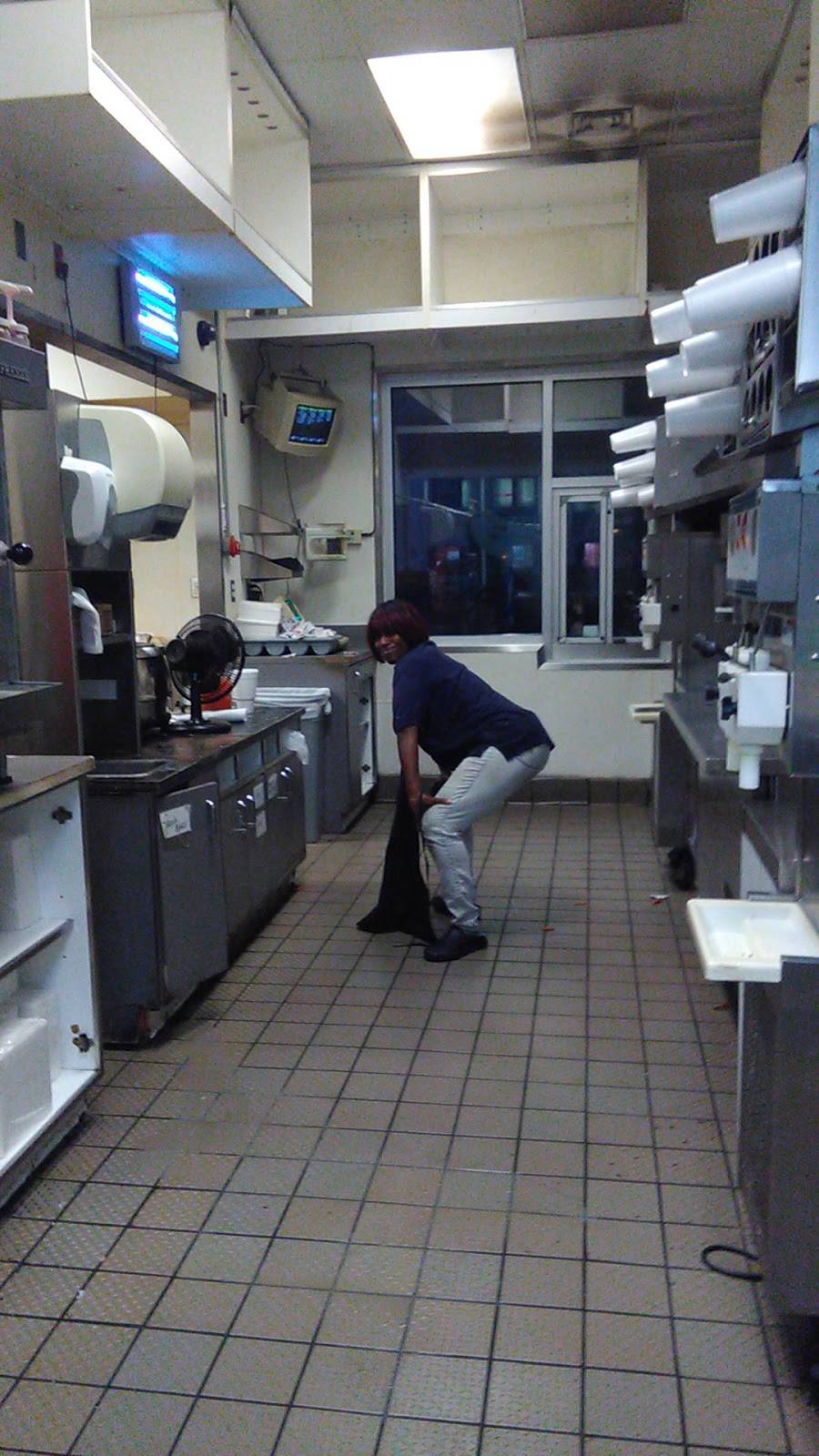 Dixie Queen | restaurant | 5066 Pepper Chase Dr, Southaven, MS 38671, USA | 6623937040 OR +1 662-393-7040