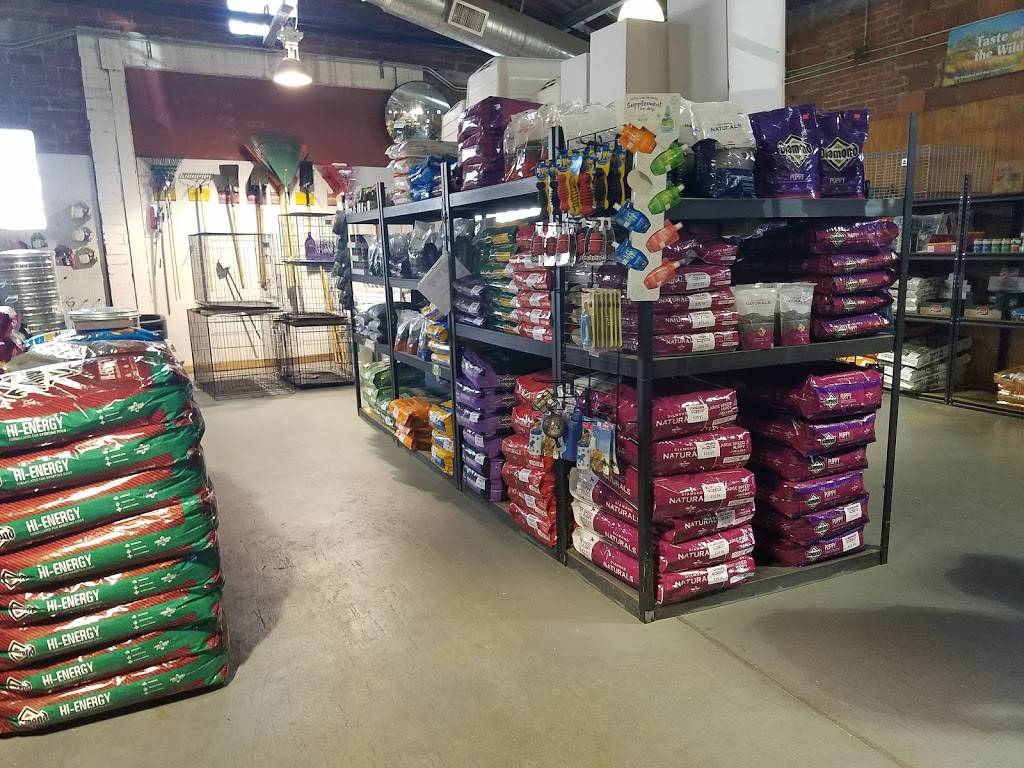 Standard Feed & Seed | restaurant | 1236 Kings Rd, Jacksonville, FL 32204, USA | 9043555575 OR +1 904-355-5575