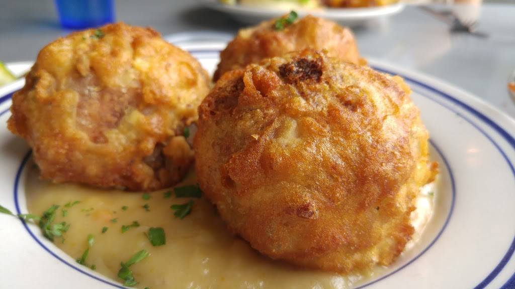 Comet Cafe | cafe | 1947 N Farwell Ave, Milwaukee, WI 53202, USA | 4142737677 OR +1 414-273-7677