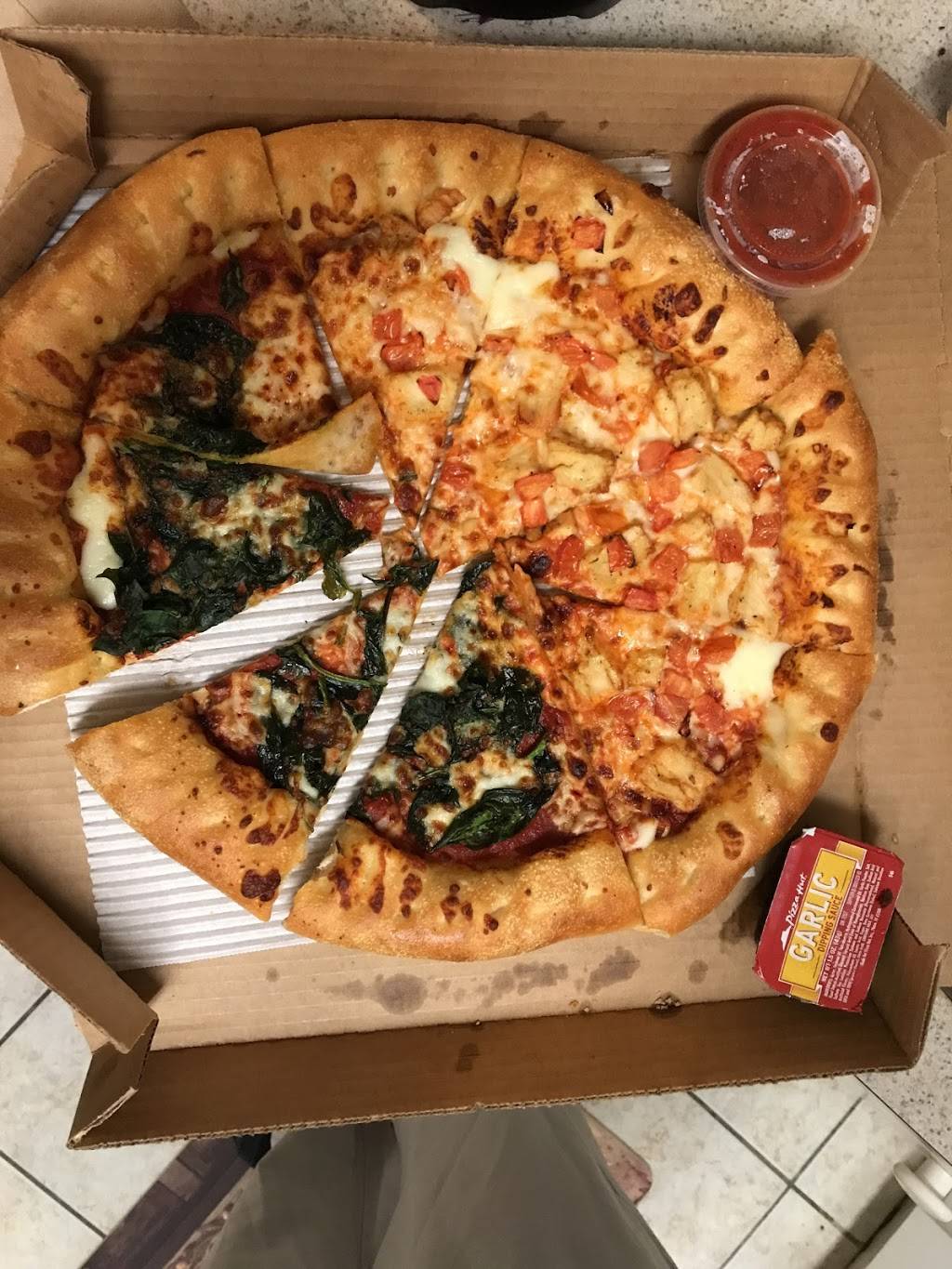 Pizza Hut | meal takeaway | 11498 S Cleveland Ave S, Fort Myers, FL 33907, USA | 2399364871 OR +1 239-936-4871