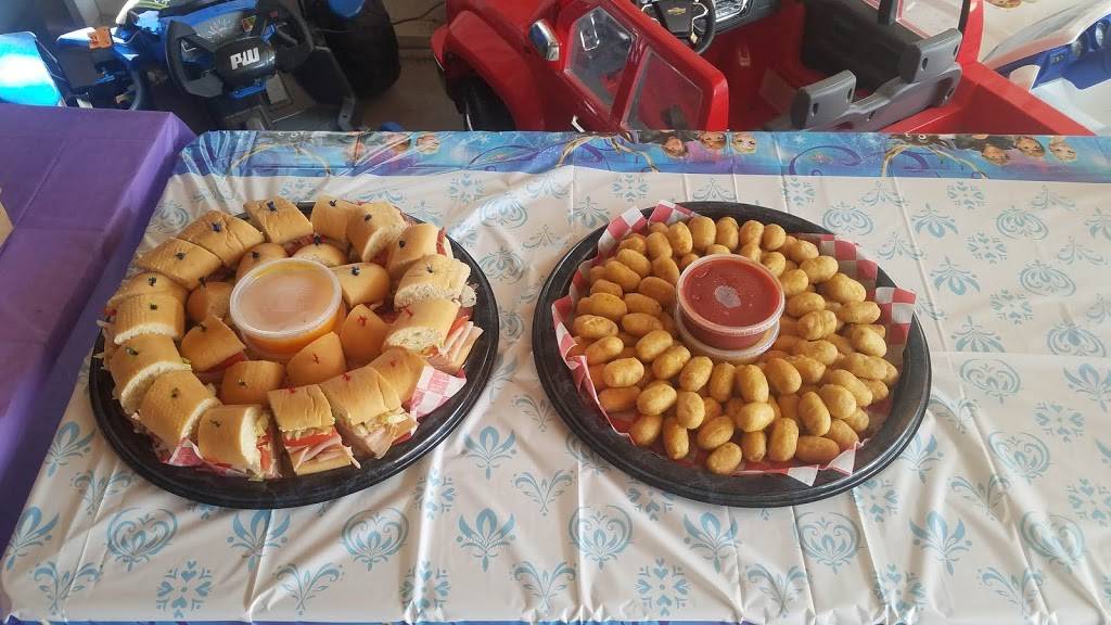 Mama Primozz Pizza | restaurant | 34659 Vine St, Eastlake, OH 44095, USA | 4409519773 OR +1 440-951-9773