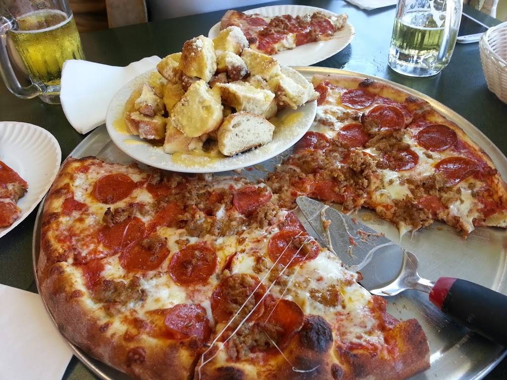 Rizzos Pizzeria | restaurant | 24100 Narbonne Ave, Lomita, CA 90717, USA | 3105309527 OR +1 310-530-9527