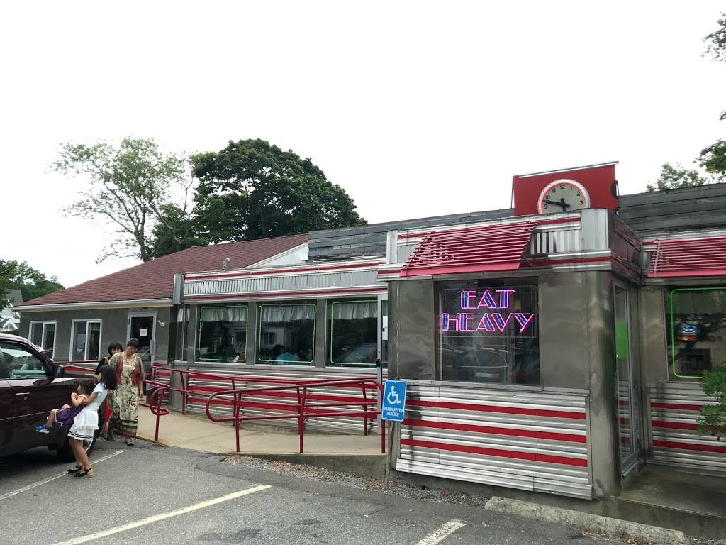 Betsys Diner | restaurant | 457 Main St, Falmouth, MA 02540, USA | 5085400060 OR +1 508-540-0060