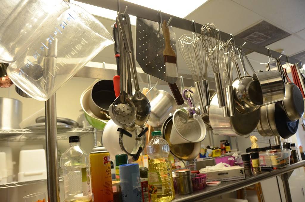 Madeleine Whats For Dinner | meal takeaway | 4914 Main St, Lisle, IL 60532, USA | 6309693463 OR +1 630-969-3463