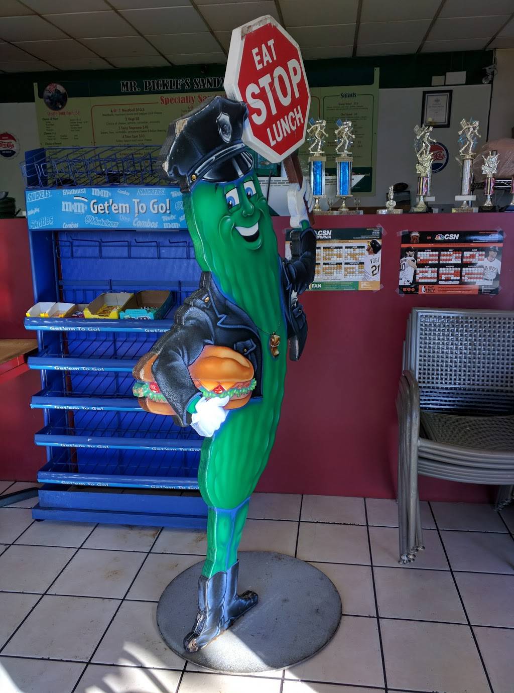 Mr Pickles | restaurant | 1301 Sullivan Ave, Daly City, CA 94015, USA | 6509913673 OR +1 650-991-3673