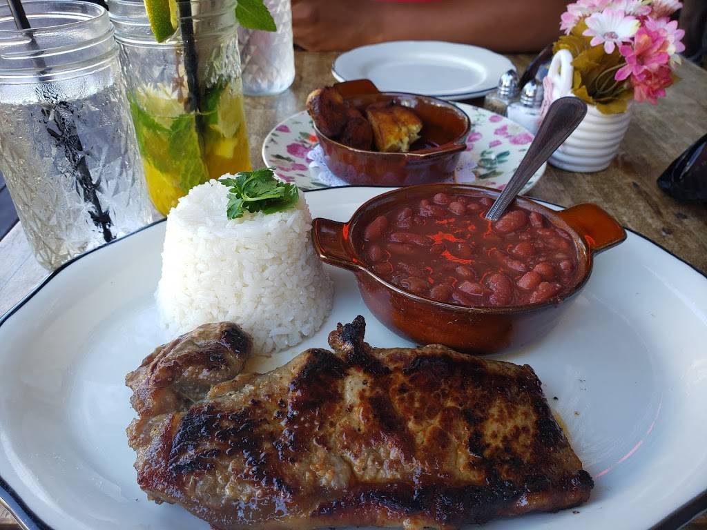 Don Vincenzo | restaurant | 444 Ocean Dr, Miami Beach, FL 33139, USA | 7867256968 OR +1 786-725-6968