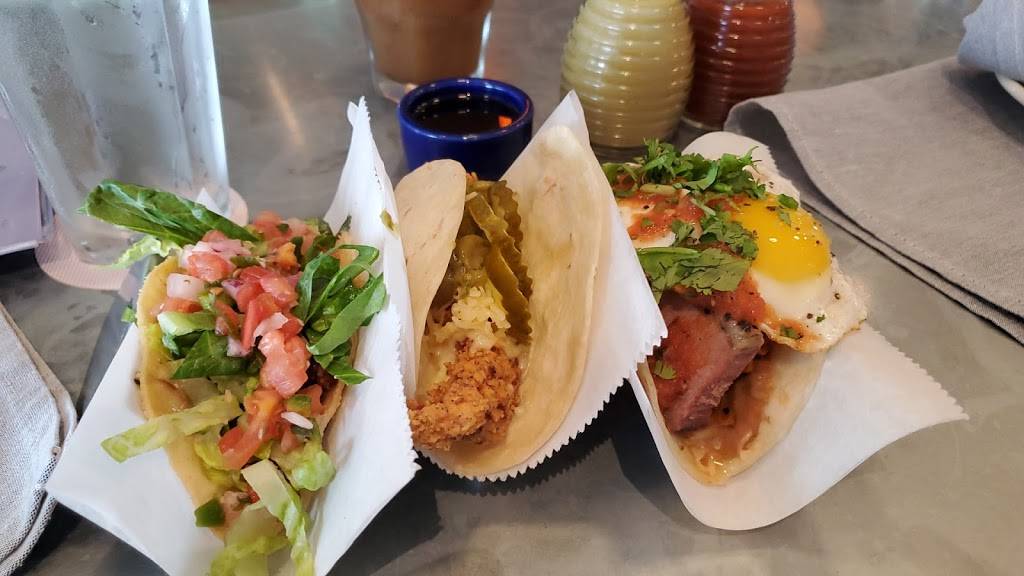 Mexican Radio | restaurant | 1734 NW 16th St, Oklahoma City, OK 73106, USA | 4059005608 OR +1 405-900-5608