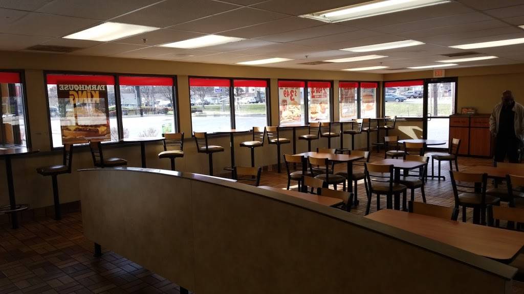 Burger King | restaurant | 340 W 72 St, Kansas City, MO 64114, USA | 8163334435 OR +1 816-333-4435