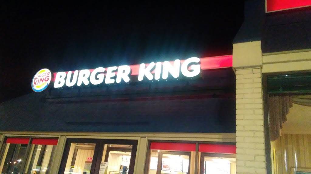 Burger King | restaurant | 67 Newport Ave, Rumford, RI 02916, USA | 4014387056 OR +1 401-438-7056