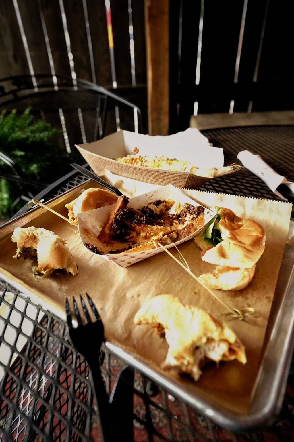 Nacks | restaurant | 4626 3rd Ave, Detroit, MI 48201, USA | 3132098910 OR +1 313-209-8910