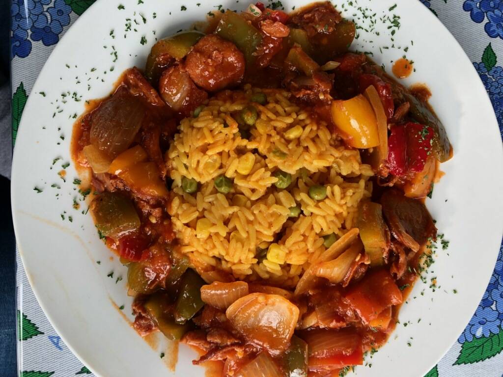 Dalias Place | restaurant | 50 Main St, Greenville, NH 03048, USA | 6038781256 OR +1 603-878-1256