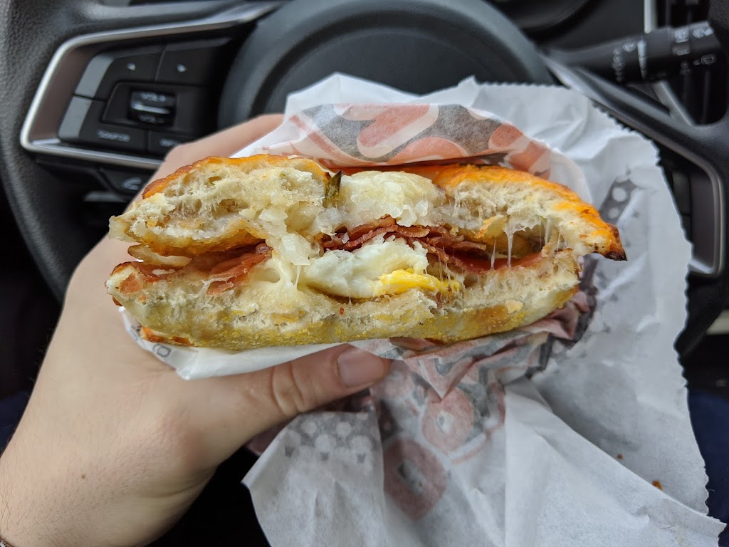 Dippin Donuts | cafe | 2730 Main St, West Warren, MA 01092, USA | 4132896316 OR +1 413-289-6316