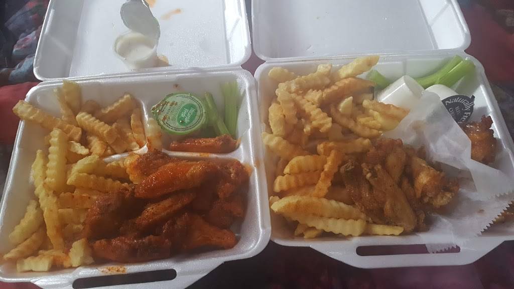 Eastpoint Fish & Wings | restaurant | 2941 Main St, Atlanta, GA 30344, USA | 4047674828 OR +1 404-767-4828