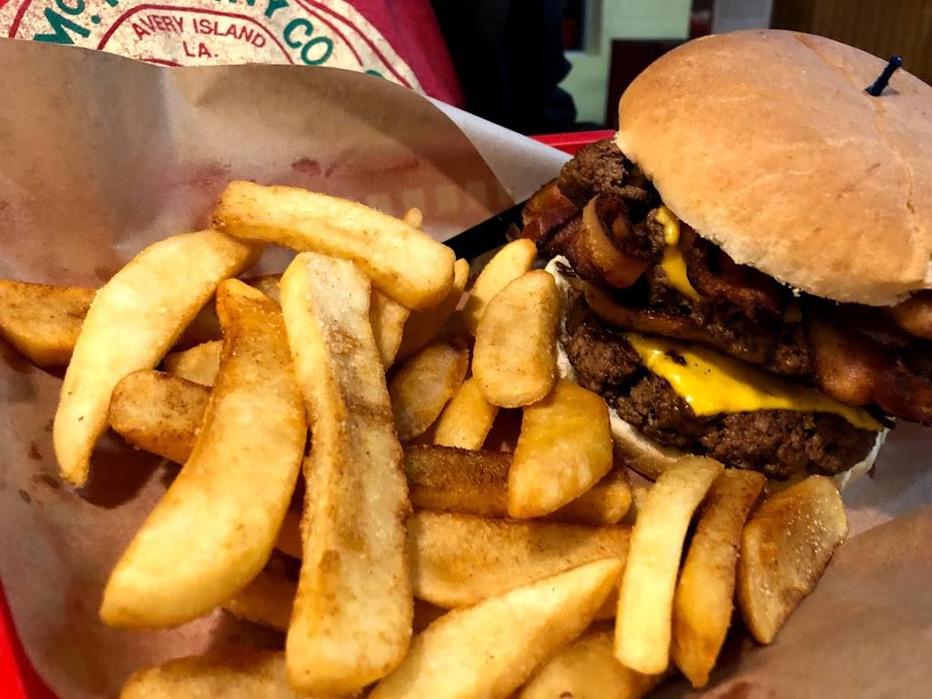 Kevin Brown Burgers | restaurant | 8228 Mahan Gap Rd, Ooltewah, TN 37363, USA | 4233448344 OR +1 423-344-8344