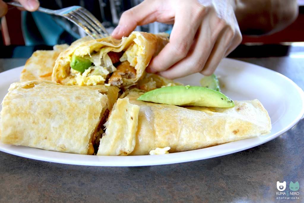 Bravo Burgers | restaurant | 14698 Pipeline Ave, Chino, CA 91710, USA | 9093935595 OR +1 909-393-5595