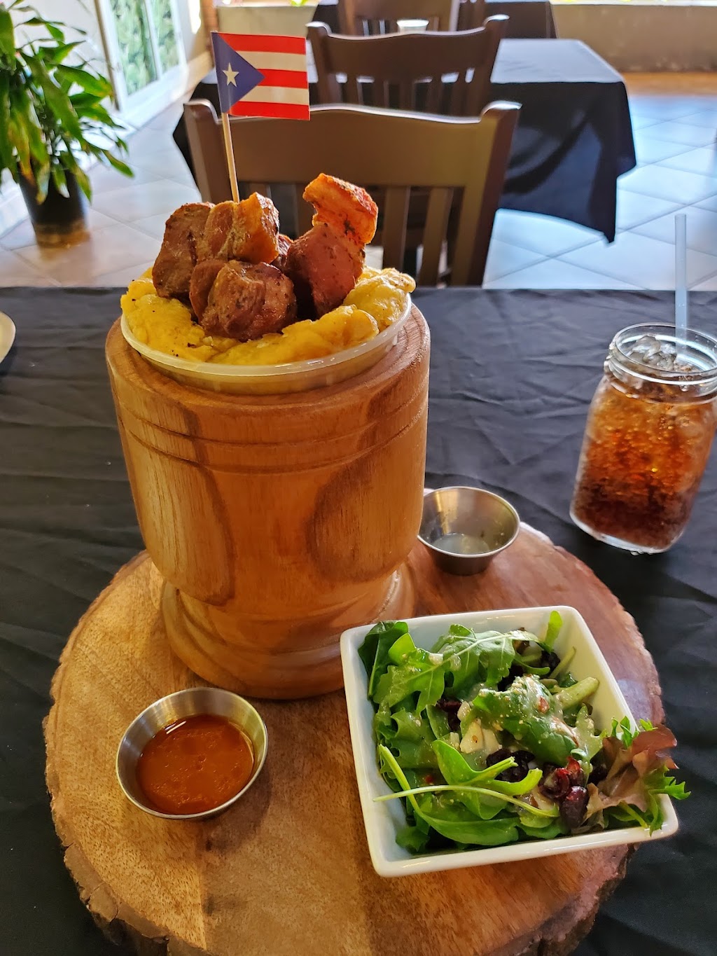 Borinquen | restaurant | 653 W Lancaster Blvd, Lancaster, CA 93534, USA | 6614186013 OR +1 661-418-6013