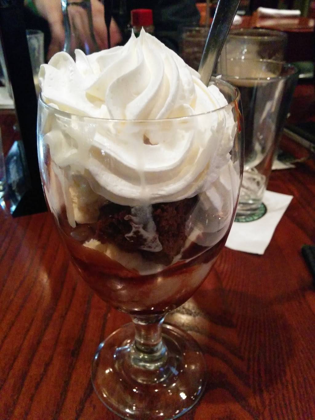 Harringtons Pub & Kitchen | restaurant | 177 Fleet St, Oxon Hill, MD 20745, USA | 3012000770 OR +1 301-200-0770