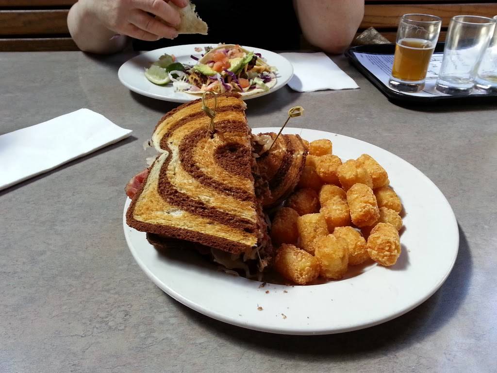 Powerhouse Restaurant & Brewery | restaurant | 454 E Main Ave, Puyallup, WA 98372, USA | 2538451370 OR +1 253-845-1370