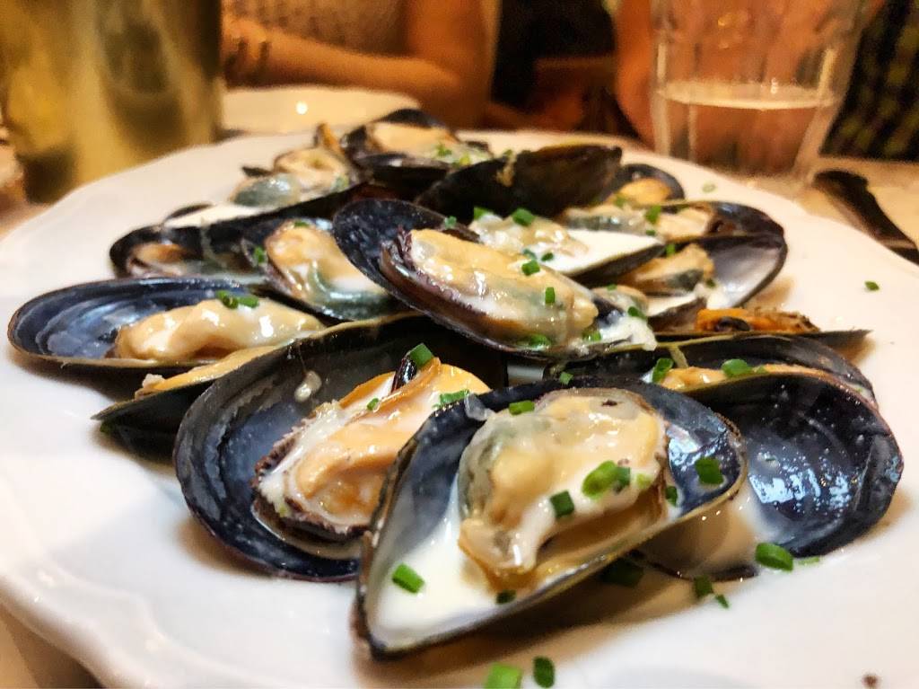 La Rue Bistronomie | restaurant | 3145 Commodore Plaza, Miami, FL 33133, USA | 3057745929 OR +1 305-774-5929