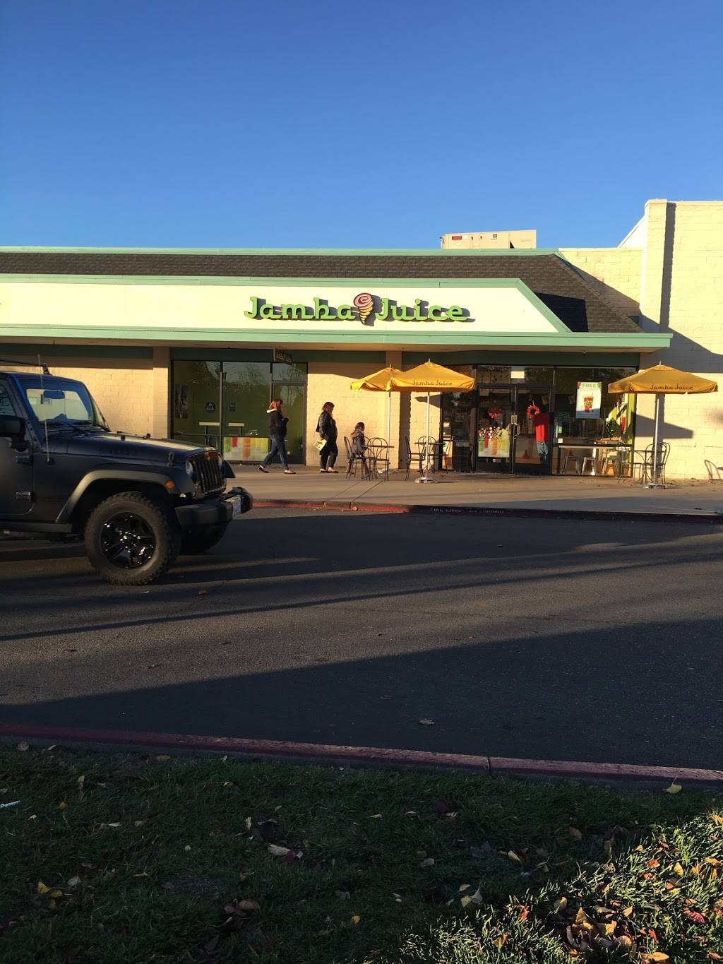 Jamba Juice Century Center | restaurant | 2401 E Orangeburg Ave, Modesto, CA 95355, USA | 2093426829 OR +1 209-342-6829