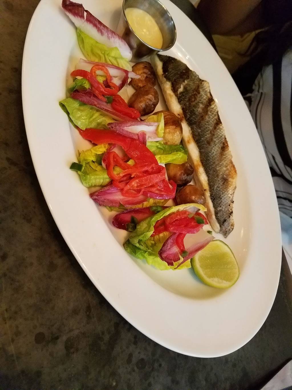 Le Zoo | restaurant | 9700 Collins Ave #135, Miami Beach, FL 33154, USA | 3056029663 OR +1 305-602-9663