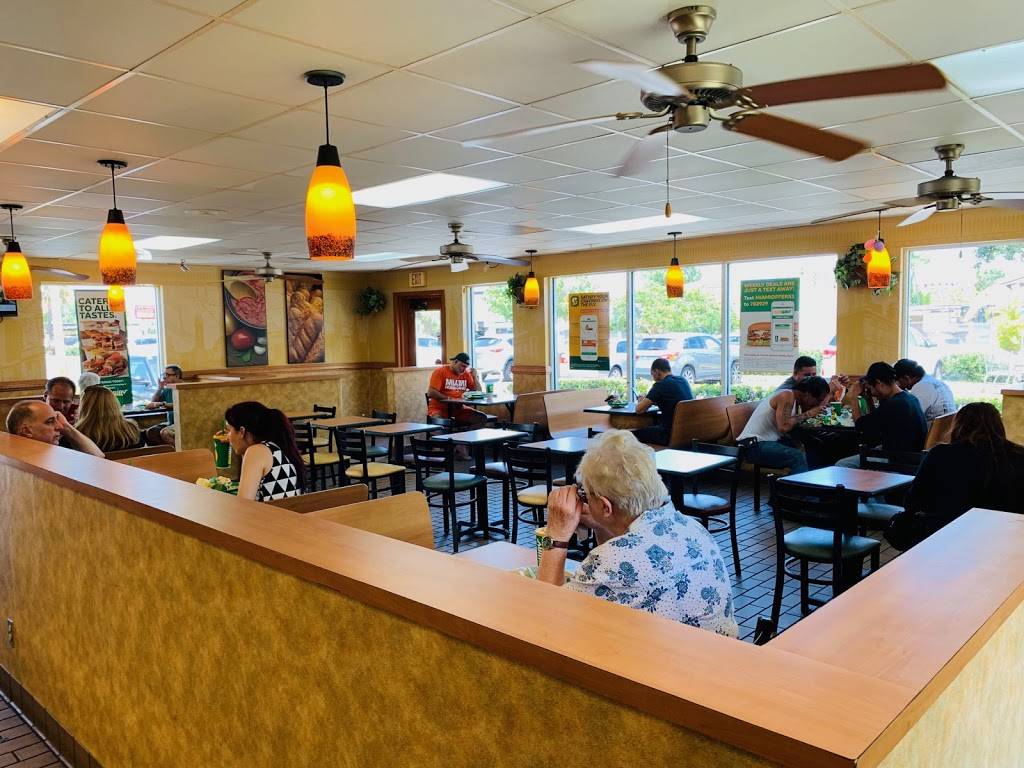Subway | meal takeaway | 996 SW 67th Ave, Miami, FL 33144, USA | 3052643595 OR +1 305-264-3595