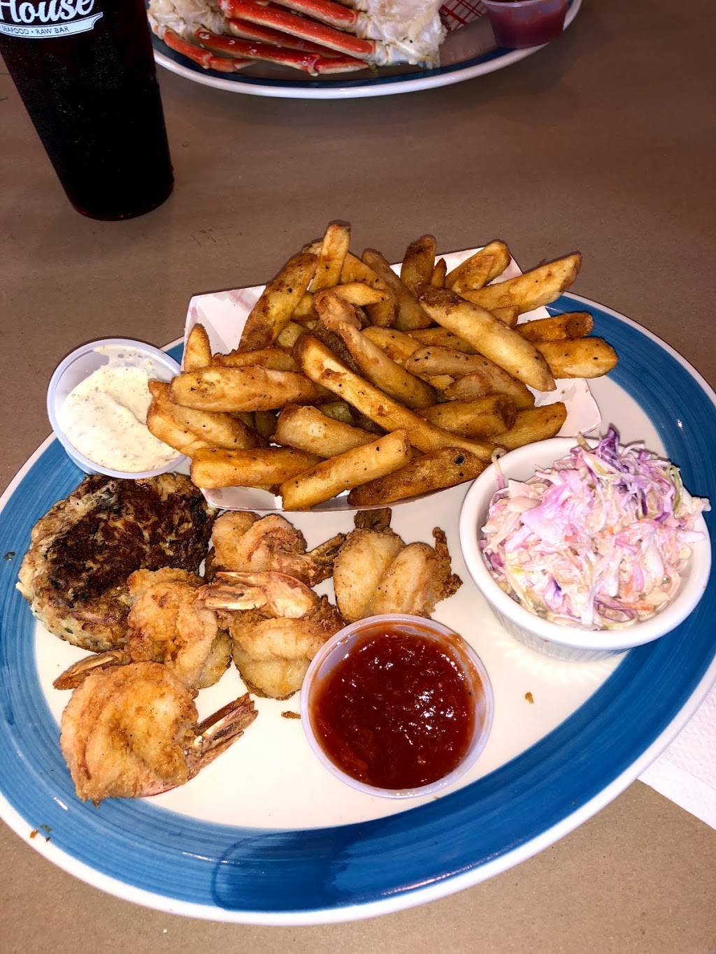 Crab House | restaurant | 19598 Coastal Hwy, Rehoboth Beach, DE 19971, USA | 3022272019 OR +1 302-227-2019