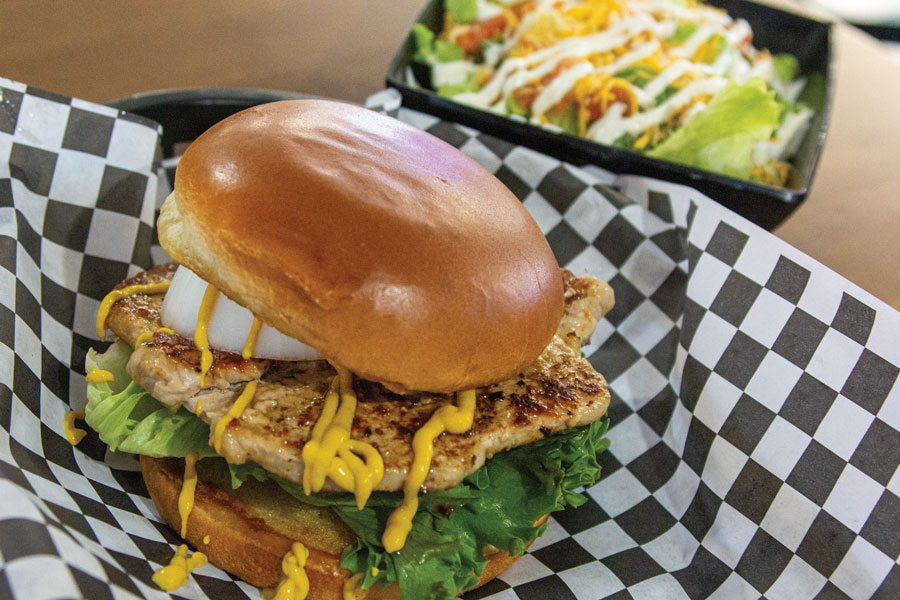 The Dirty Bird Bar and Grill | restaurant | 2130 US Hwy 136, Carthage, IL 62321, USA | 2173572846 OR +1 217-357-2846