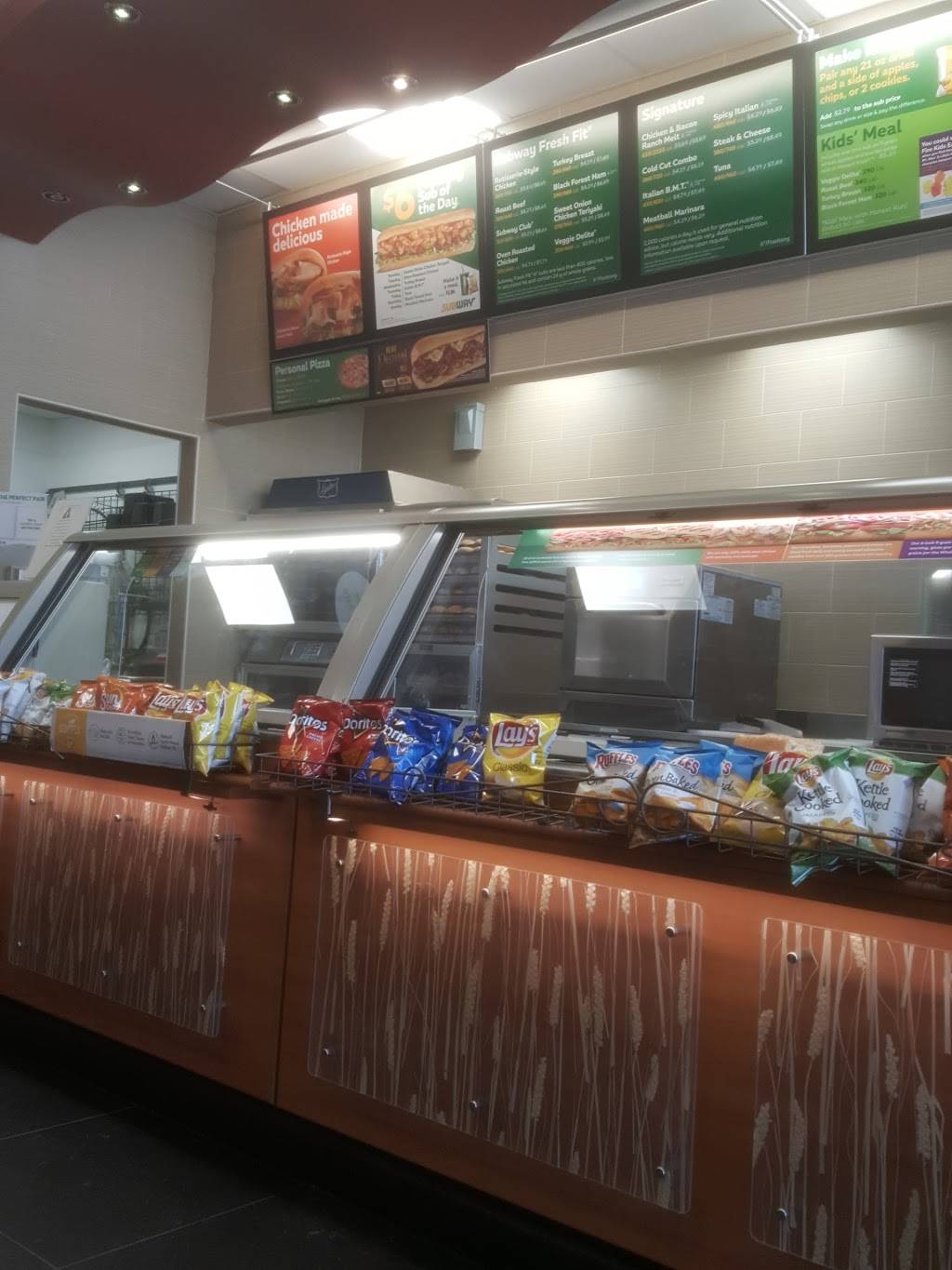 Subway Restaurants | restaurant | 86 Guyon Ave, Staten Island, NY 10306, USA | 7185244097 OR +1 718-524-4097