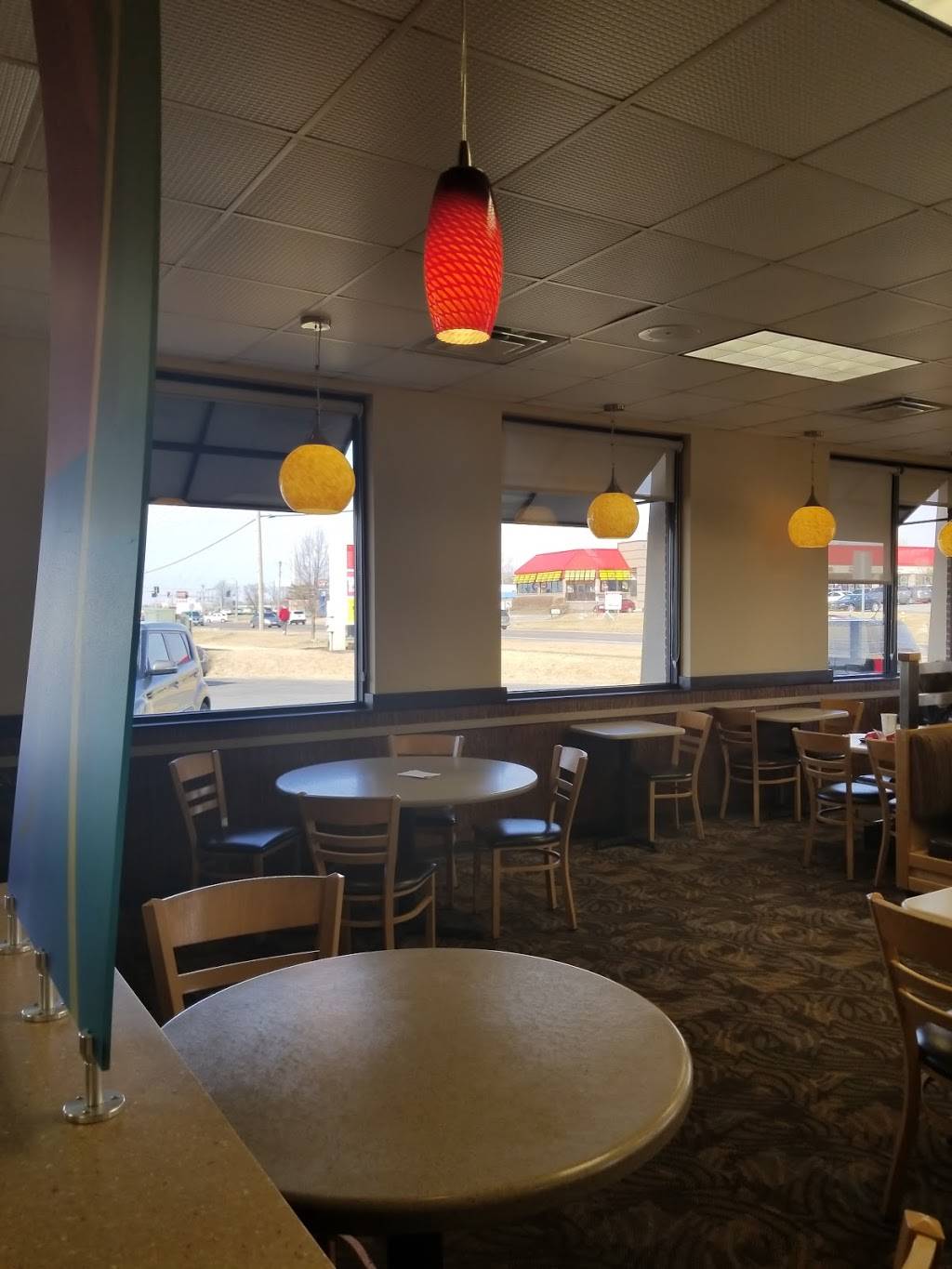 Wendys | restaurant | 11961 Paul Mayer Ave, Bridgeton, MO 63044, USA | 3147394134 OR +1 314-739-4134