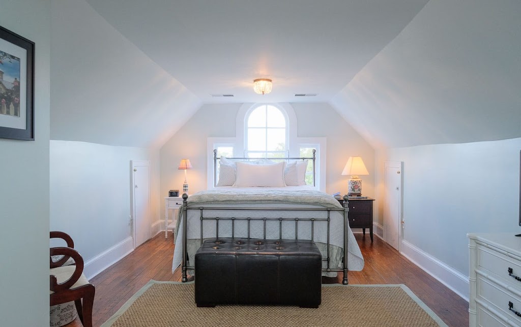 Cotton Gin Inn Culinary | restaurant | 212 S Broad St, Edenton, NC 27932, USA | 2523684881 OR +1 252-368-4881