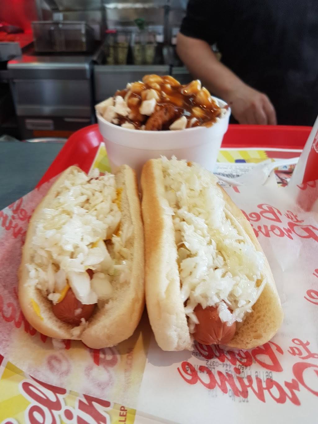 Restaurant La Belle Province | restaurant | 70 Boulevard Taschereau, La Prairie, QC J5R 5H6, Canada | 4504440372 OR +1 450-444-0372