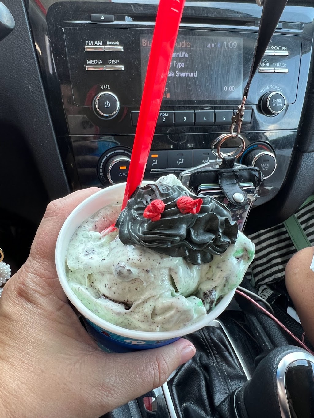 Dairy Queen Store | restaurant | 2208 Jackson Ave, Point Pleasant, WV 25550, USA | 3048125115 OR +1 304-812-5115