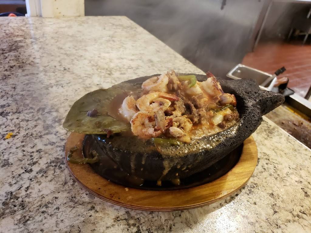 Jalisco Es Mexico | restaurant | 5545 Northwest Loop 410, San Antonio, TX 78238, USA | 2105921110 OR +1 210-592-1110