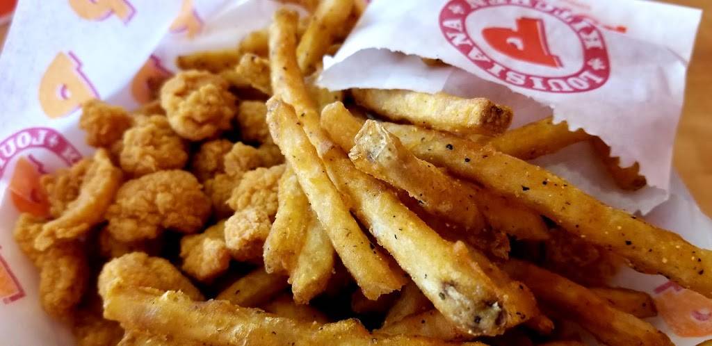 Popeyes Louisiana Kitchen | restaurant | 1640 Fort Campbell Blvd, Clarksville, TN 37042, USA | 9319195141 OR +1 931-919-5141