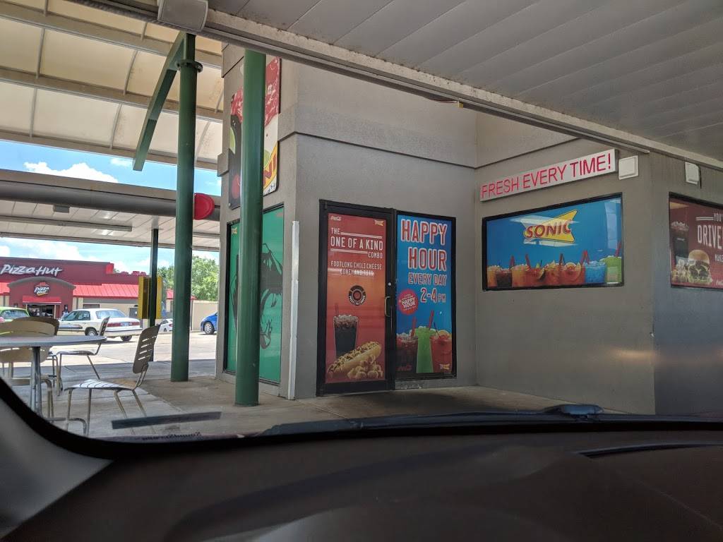 Sonic Drive-In | restaurant | 107 N Rock Rd, Derby, KS 67037, USA | 3167880155 OR +1 316-788-0155