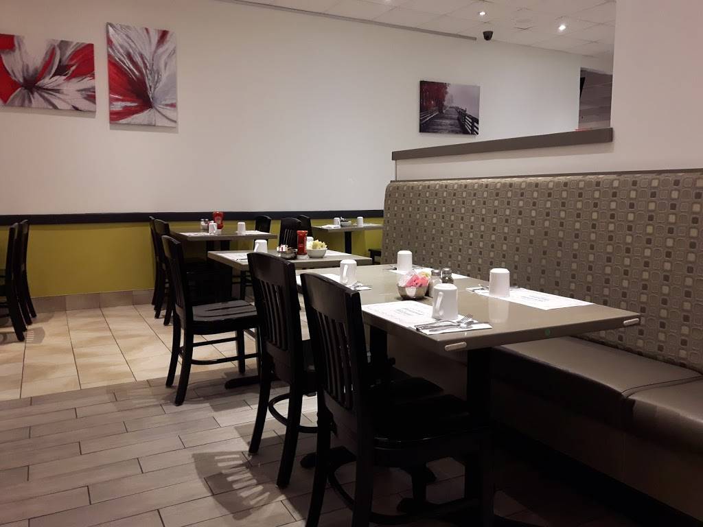 CoBrie International Restaurant & Catering | restaurant | 2121 Carling Ave, Ottawa, ON K2A 1H2, Canada | 6136805040 OR +1 613-680-5040