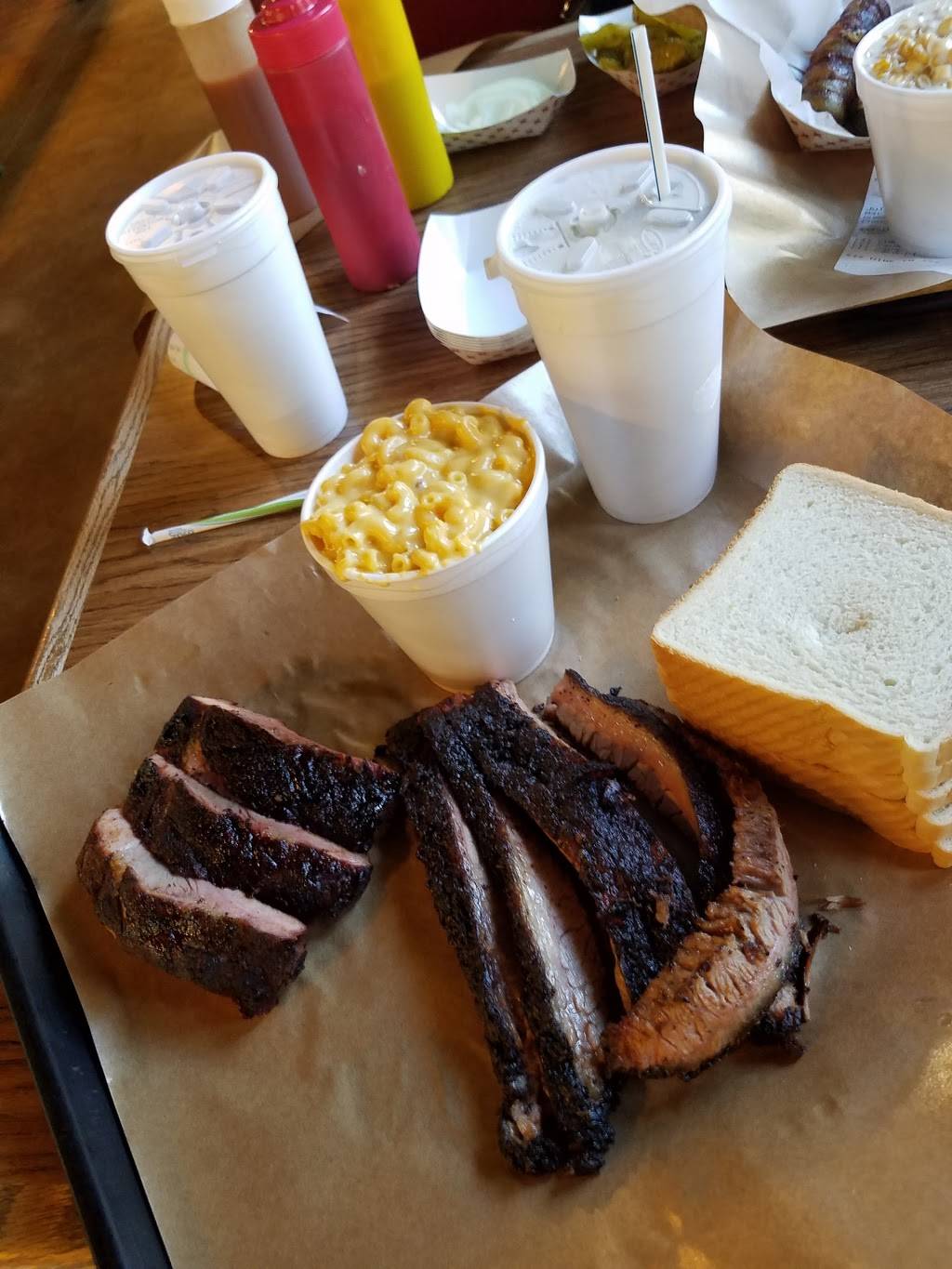 Two Bros. BBQ Market | restaurant | 12656 West Ave, San Antonio, TX 78216, USA | 2104960222 OR +1 210-496-0222