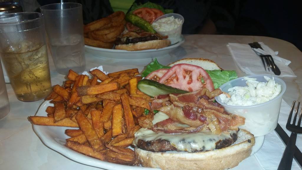 Three Brothers Diner | meal takeaway | 1038 Dixwell Ave, Hamden, CT 06514, USA | 2037779420 OR +1 203-777-9420