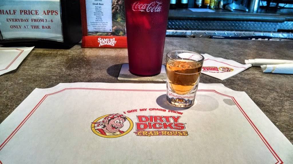 Dirty Dicks Crab House | restaurant | 2407 S Croatan Hwy, Kill Devil Hills, NC 27948, USA | 2524492722 OR +1 252-449-2722