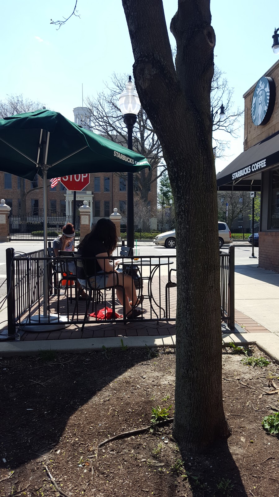 Starbucks | cafe | 3232 W Foster Ave, Chicago, IL 60625, USA | 7732790650 OR +1 773-279-0650