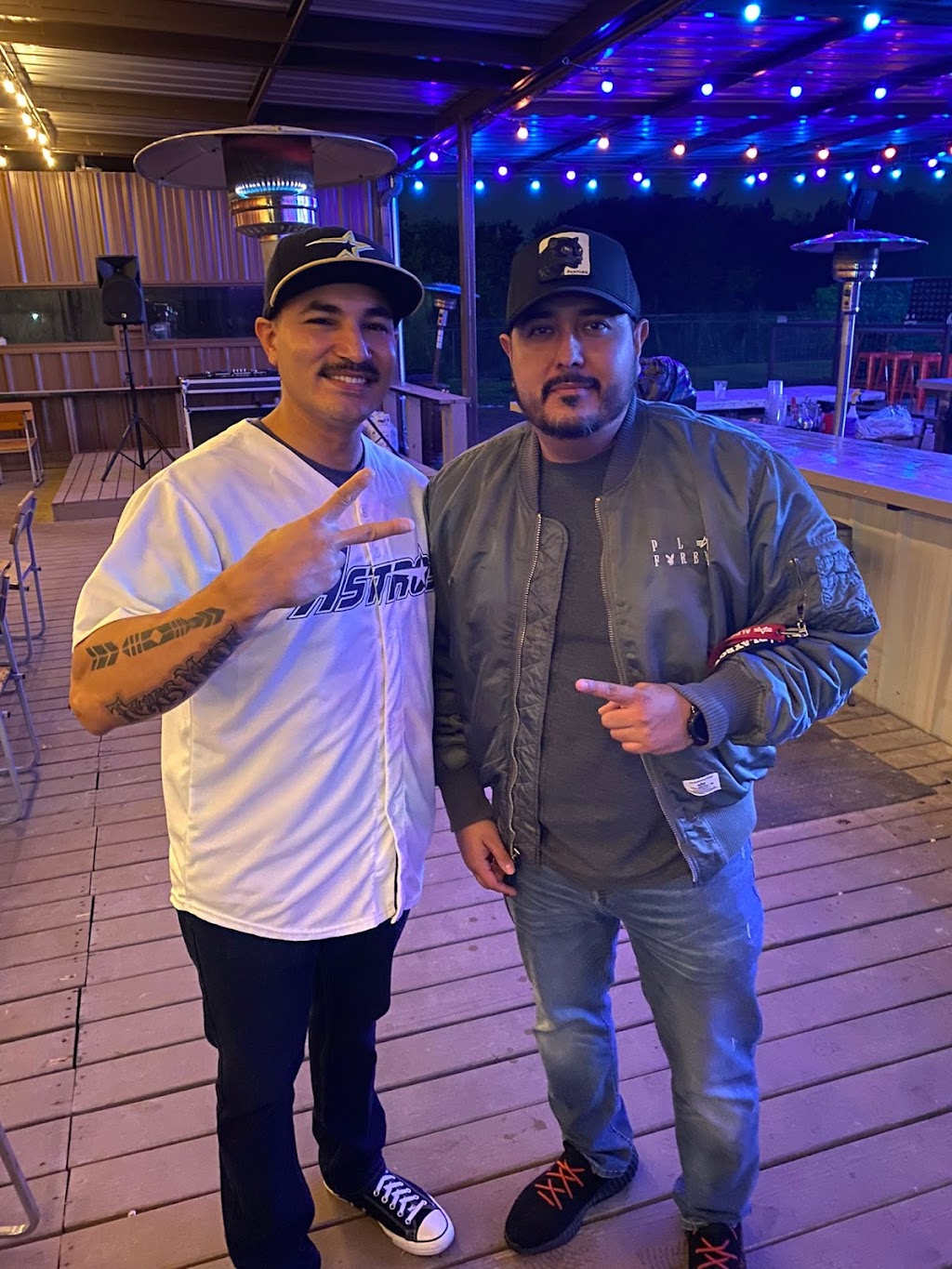 Smoke BBQ + Skybar | restaurant | 18745 Redland Rd, San Antonio, TX 78259, USA | 5126659883 OR +1 512-665-9883