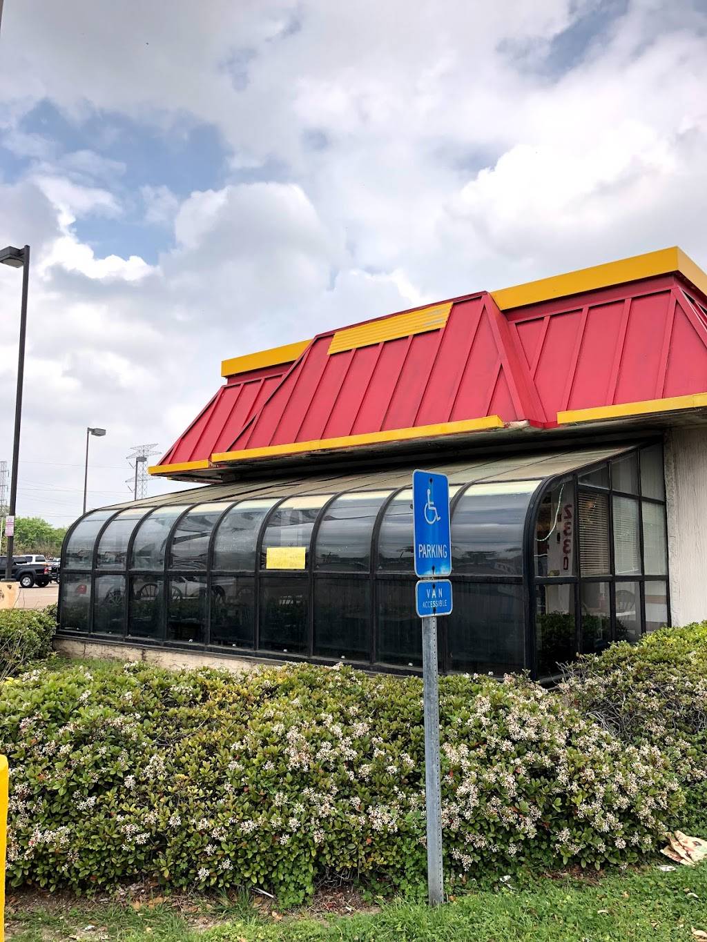 New Wok Chinese Cafe | restaurant | 2330 Gessner Rd, Houston, TX 77080, USA | 7134648837 OR +1 713-464-8837