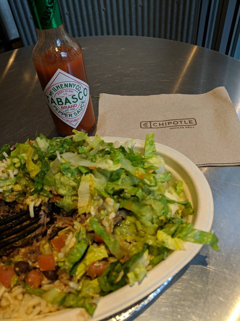 Chipotle Mexican Grill | restaurant | 7600 Old Georgetown Rd, Bethesda, MD 20814, USA | 3019079077 OR +1 301-907-9077